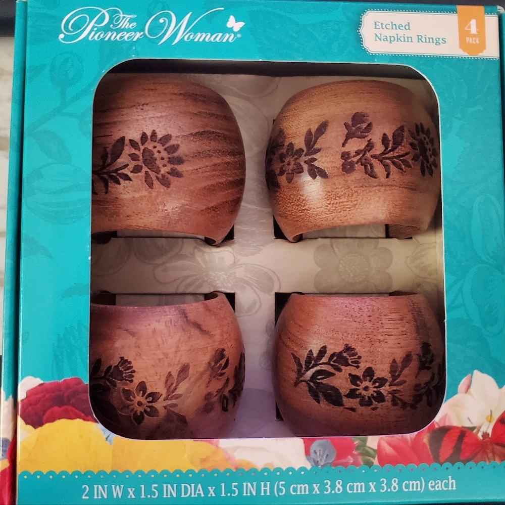 The Pioneer Woman Etched Napkin Rings Set of 4 Wood